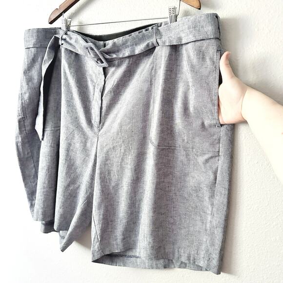 Lane Bryant Linen Blend Gray Blue High Rise Belted Bermuda Shorts Plus Size 26 - Picture 3 of 11